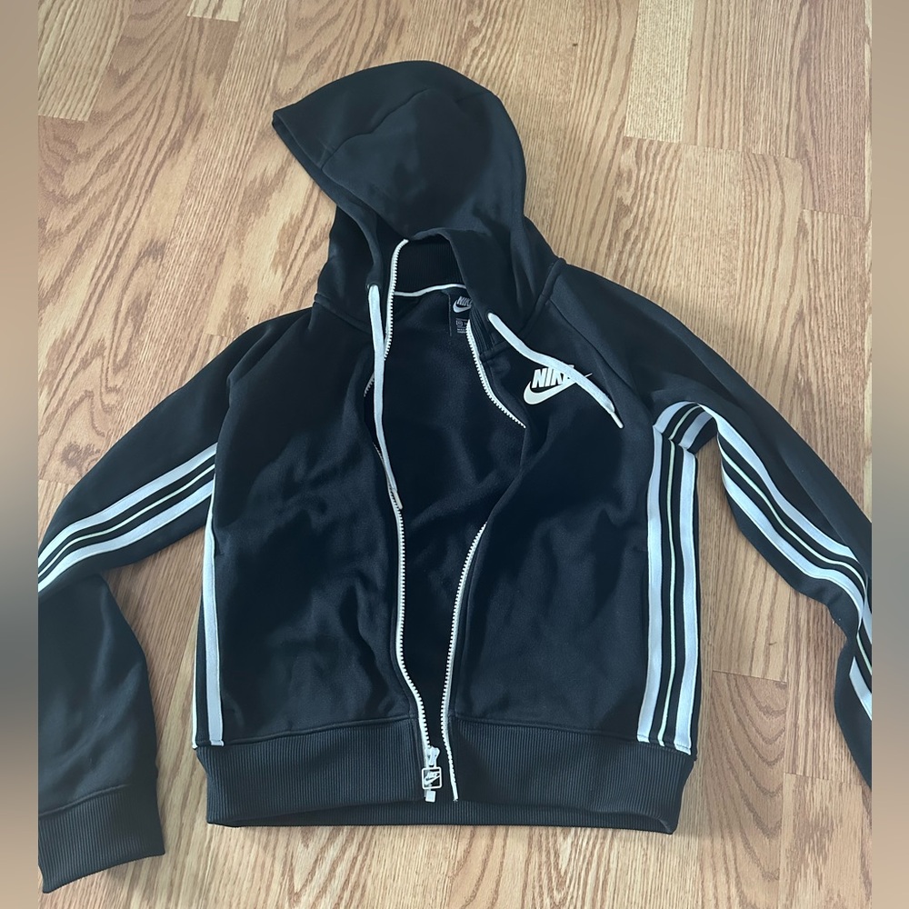 Nike women’s track jacket XS